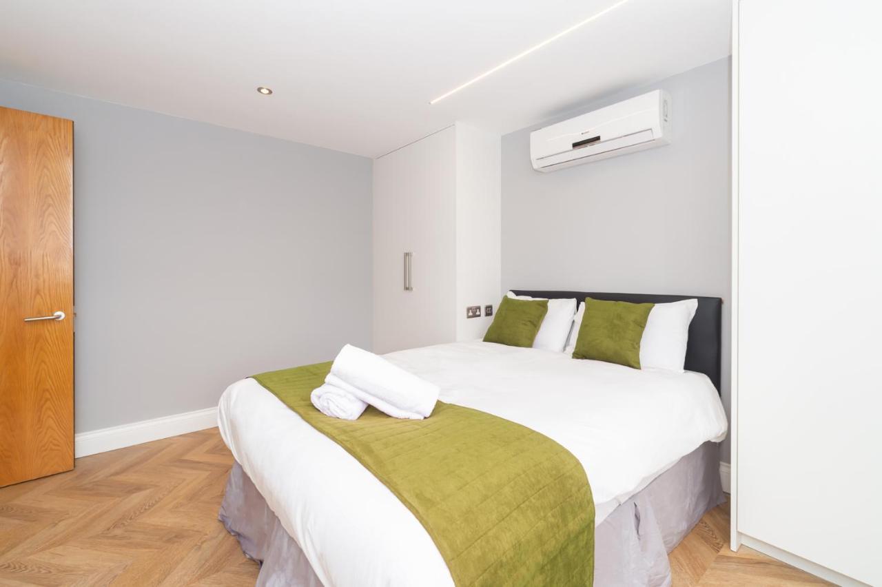 Stunning Hyde Park Apartments ลอนดอน ภายนอก รูปภาพ