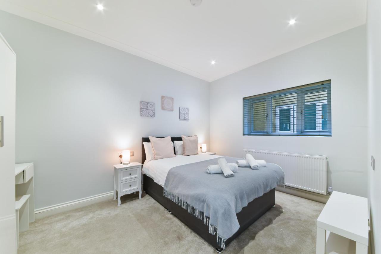 Stunning Hyde Park Apartments ลอนดอน ภายนอก รูปภาพ