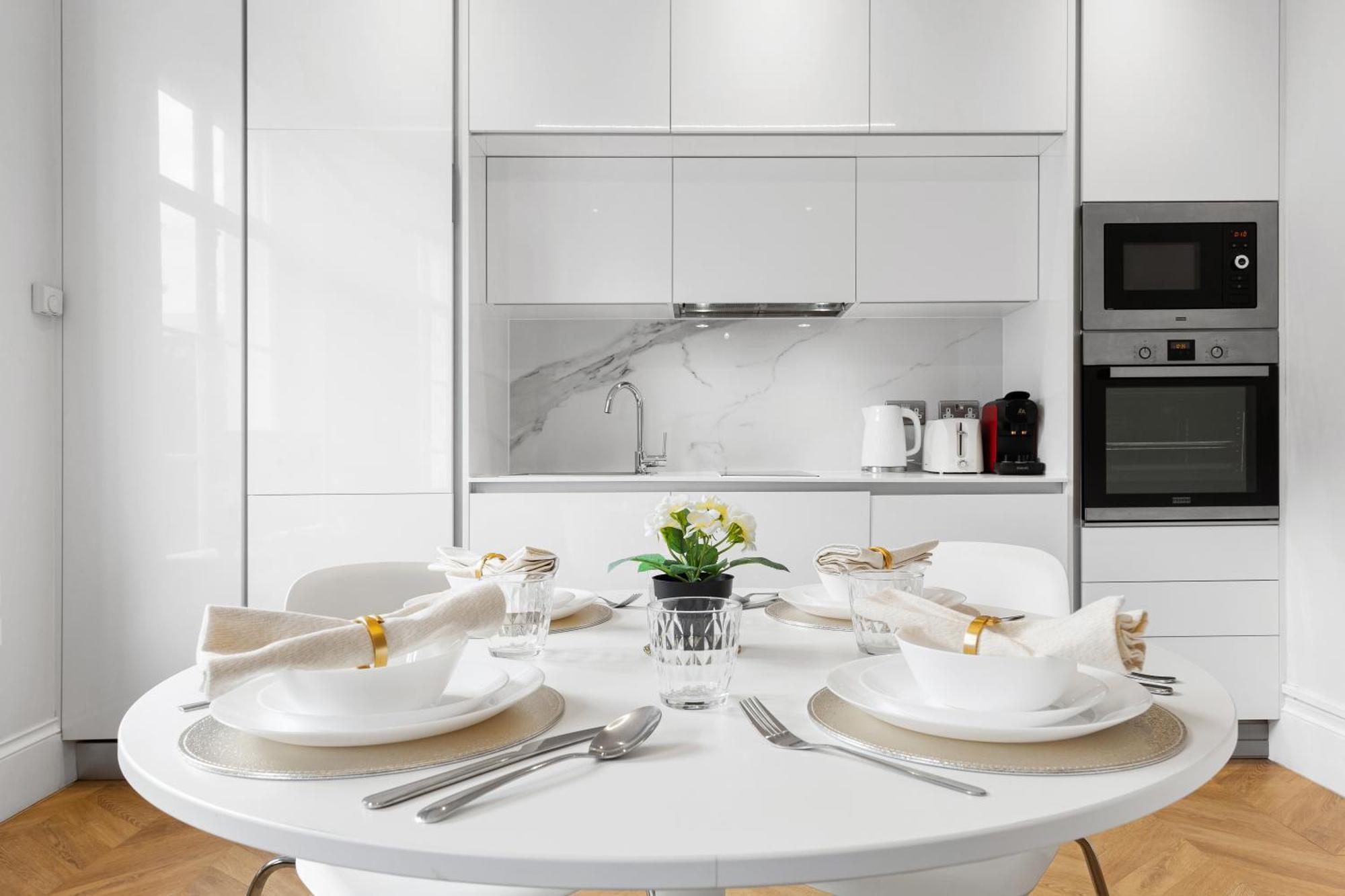 Stunning Hyde Park Apartments ลอนดอน ภายนอก รูปภาพ